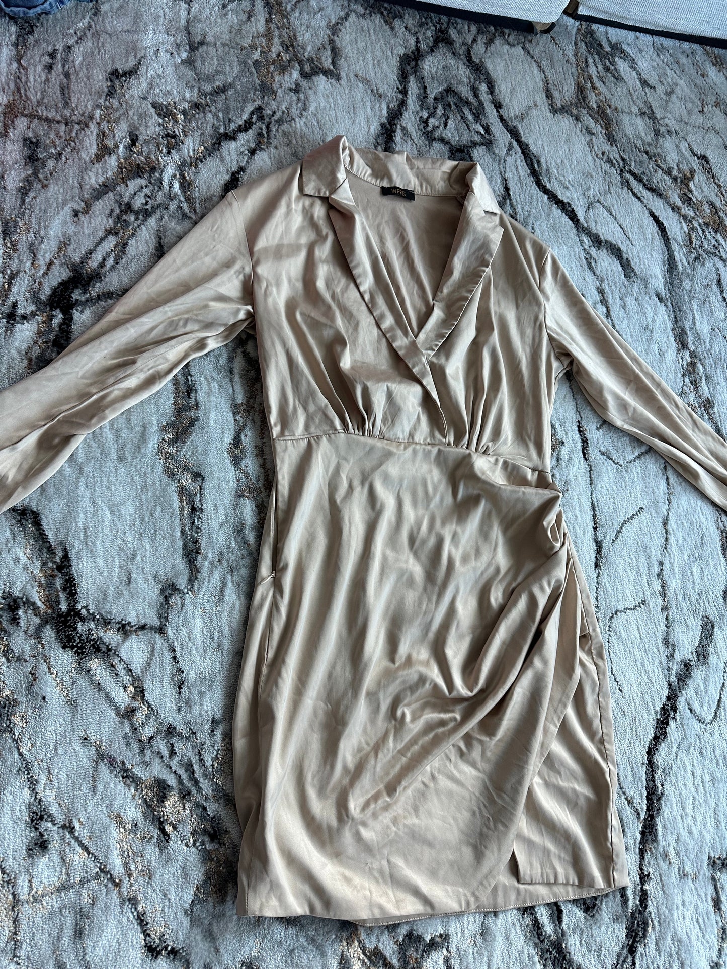 Gold Dress M
